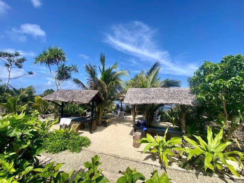 Bed and Breakfast Banana Bay Beach Club à Eton Extérieur photo